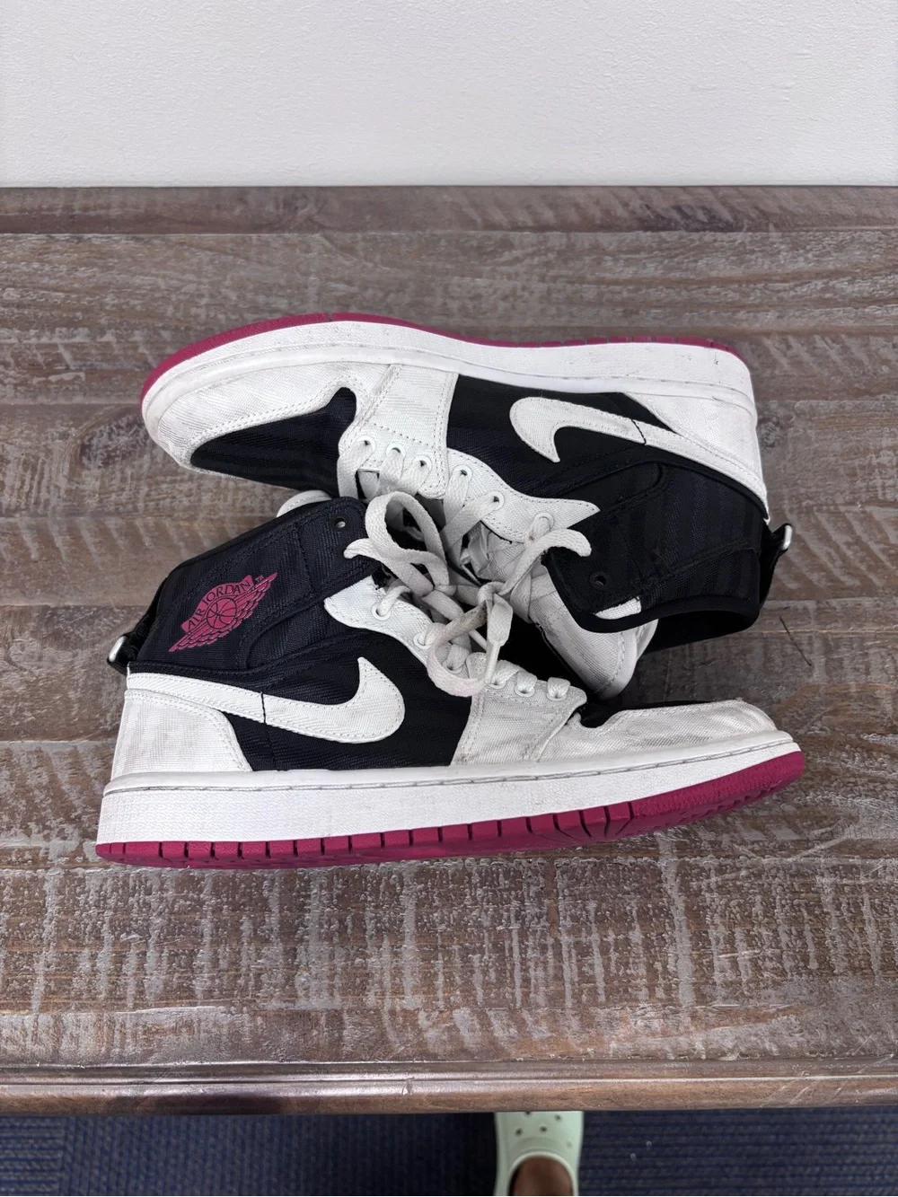 Jordan 1 Mid SE Utility Canvas Sneaker in White & Black